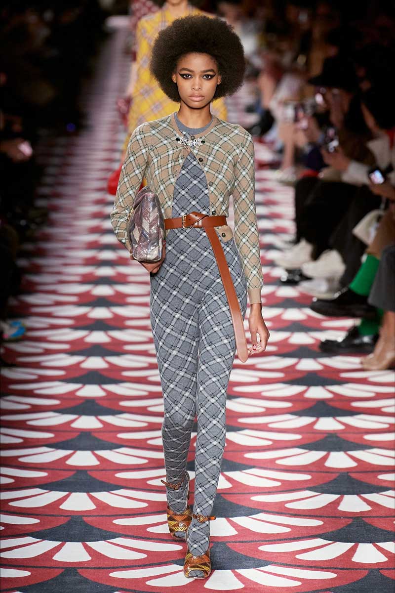 cardigan inverno 2020 2021 miu miu Life&People Magazine LifeandPeople.it