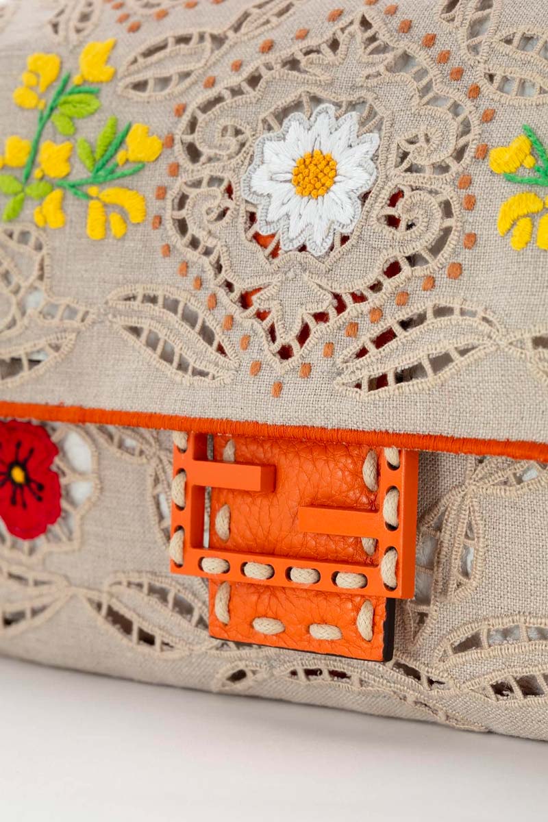 hand in hand Fendi Life&People Magazine LifeandPeople.it