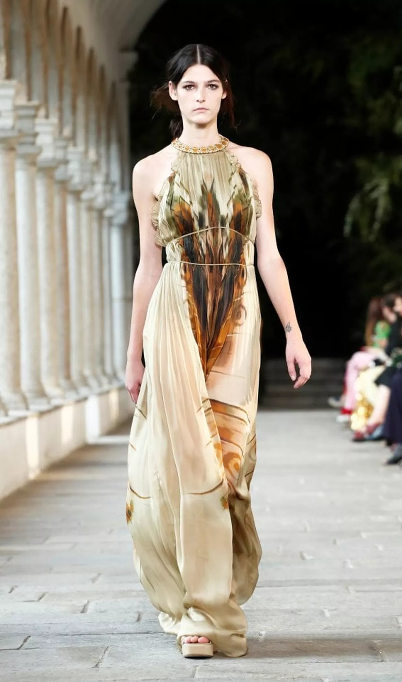 Alberta Ferretti primavera estate 2022 Life&People Magazine LifeandPeople.it