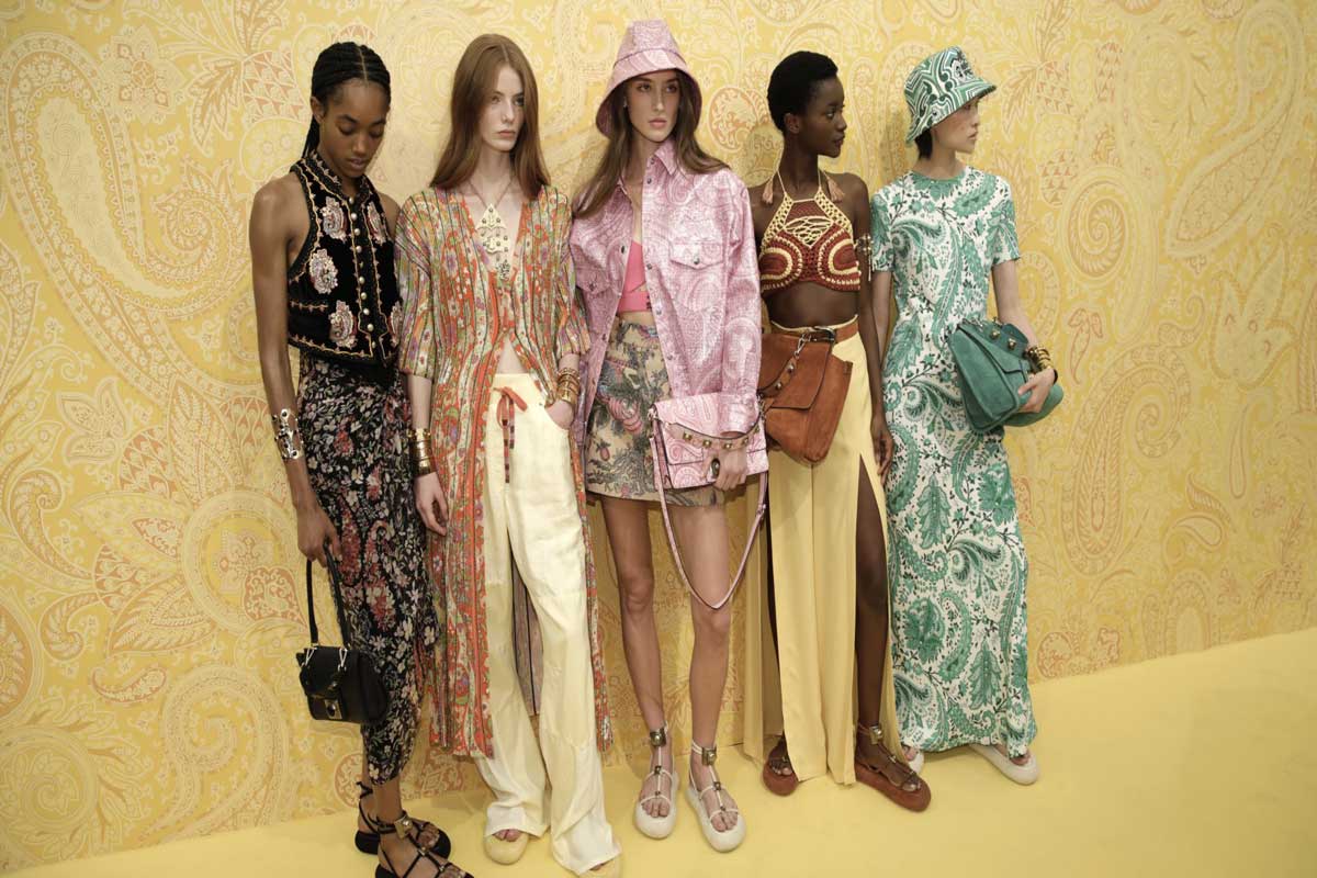 Etro primavera estate 2022 sfilata Life&People Magazine LifeandPeople.it