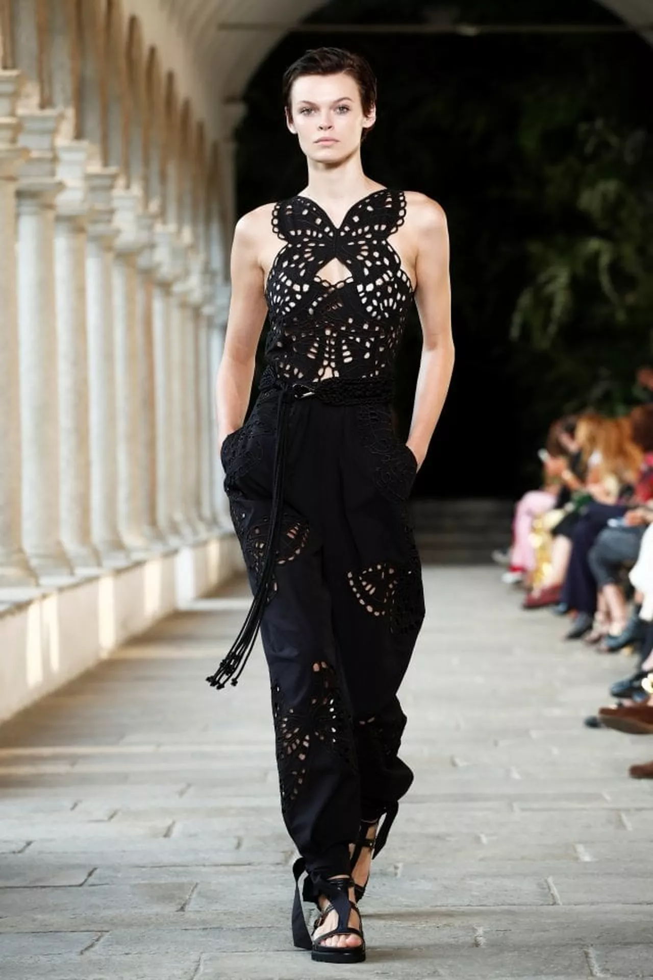 Alberta Ferretti primavera estate 2022 Life&People Magazine LifeandPeople.it