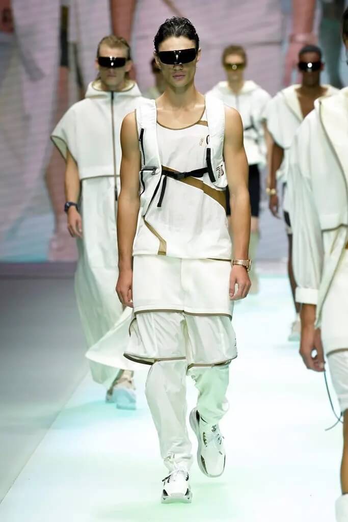 emporio Armani primavera estate 2022 collezione mfw Life&People Magazine LifeandPeople.it