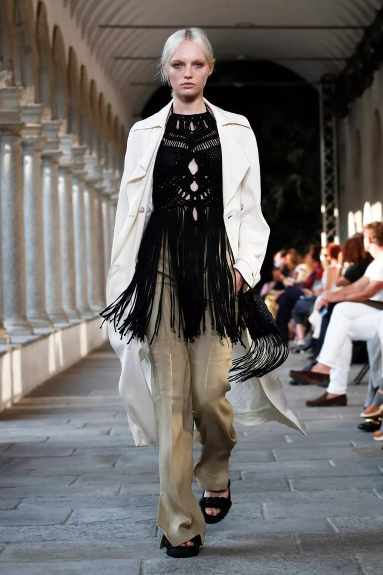 Alberta Ferretti primavera estate 2022 Life&People Magazine LifeandPeople.it