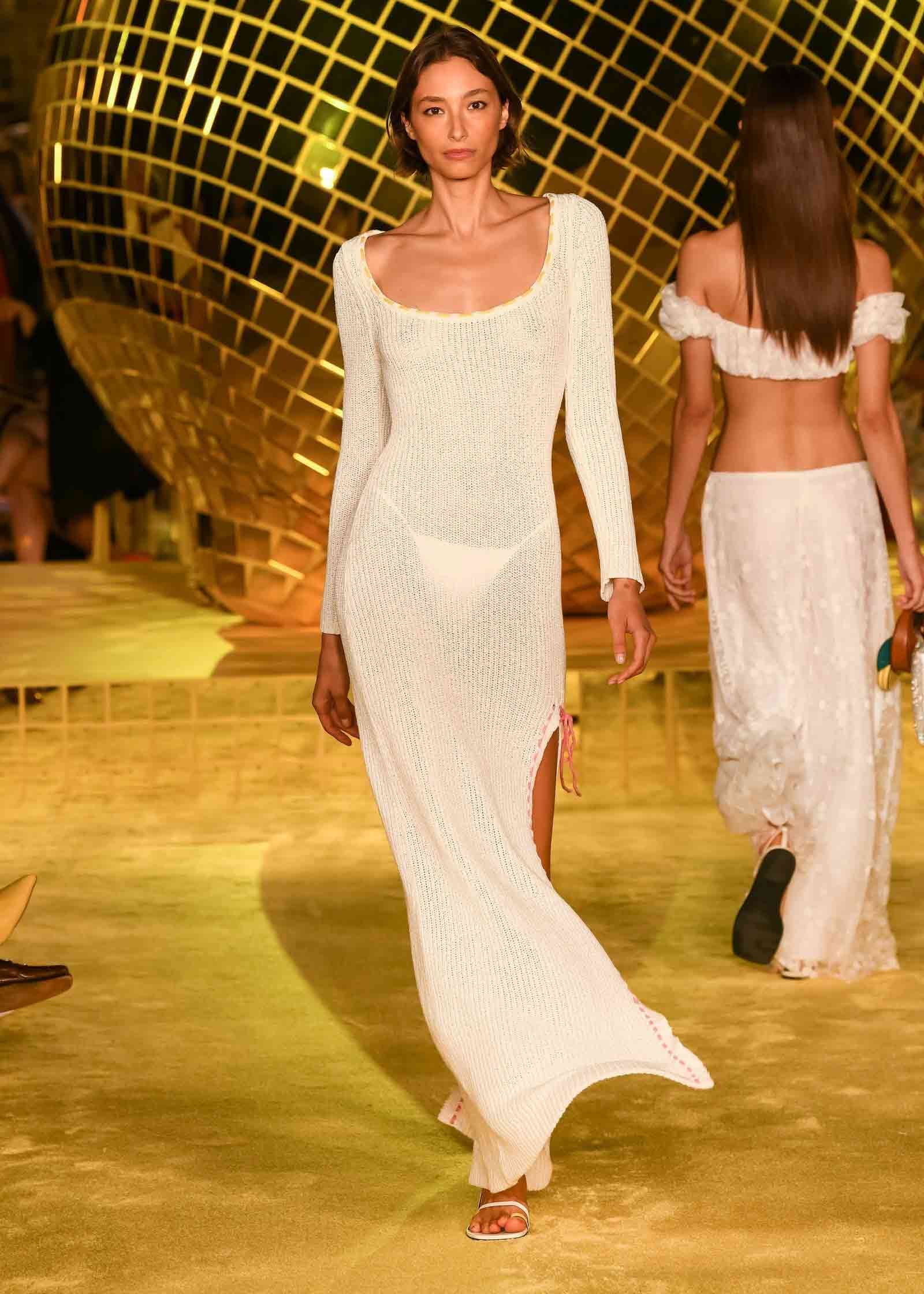 Abito trasparente tendenza primavera Life&People Magazine LifeandPeople.it