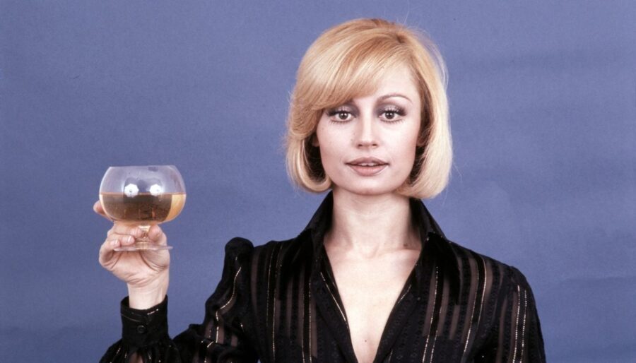 Raffaella Carrà Moneta Life&People Magazine