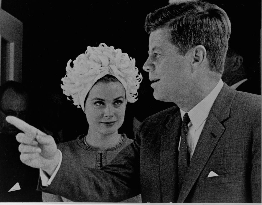 tailleur givenchy grace kelly Life&People Magazine