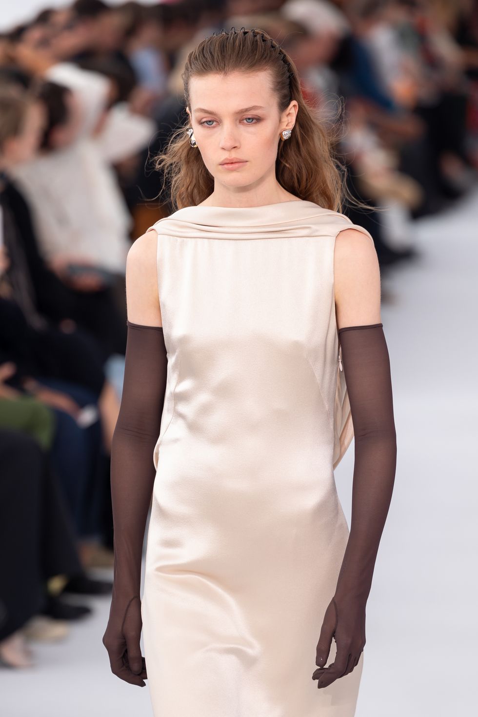 abiti gonna satin primavera estate 2024 | Life&People Magazine