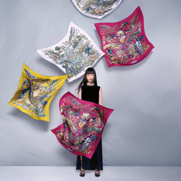 Libro foulard Dior | Life&People Magazine