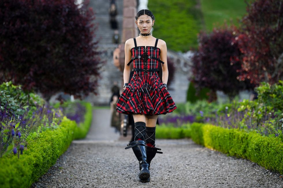 dior sfilata cruise 2025 | Life&People Magazine