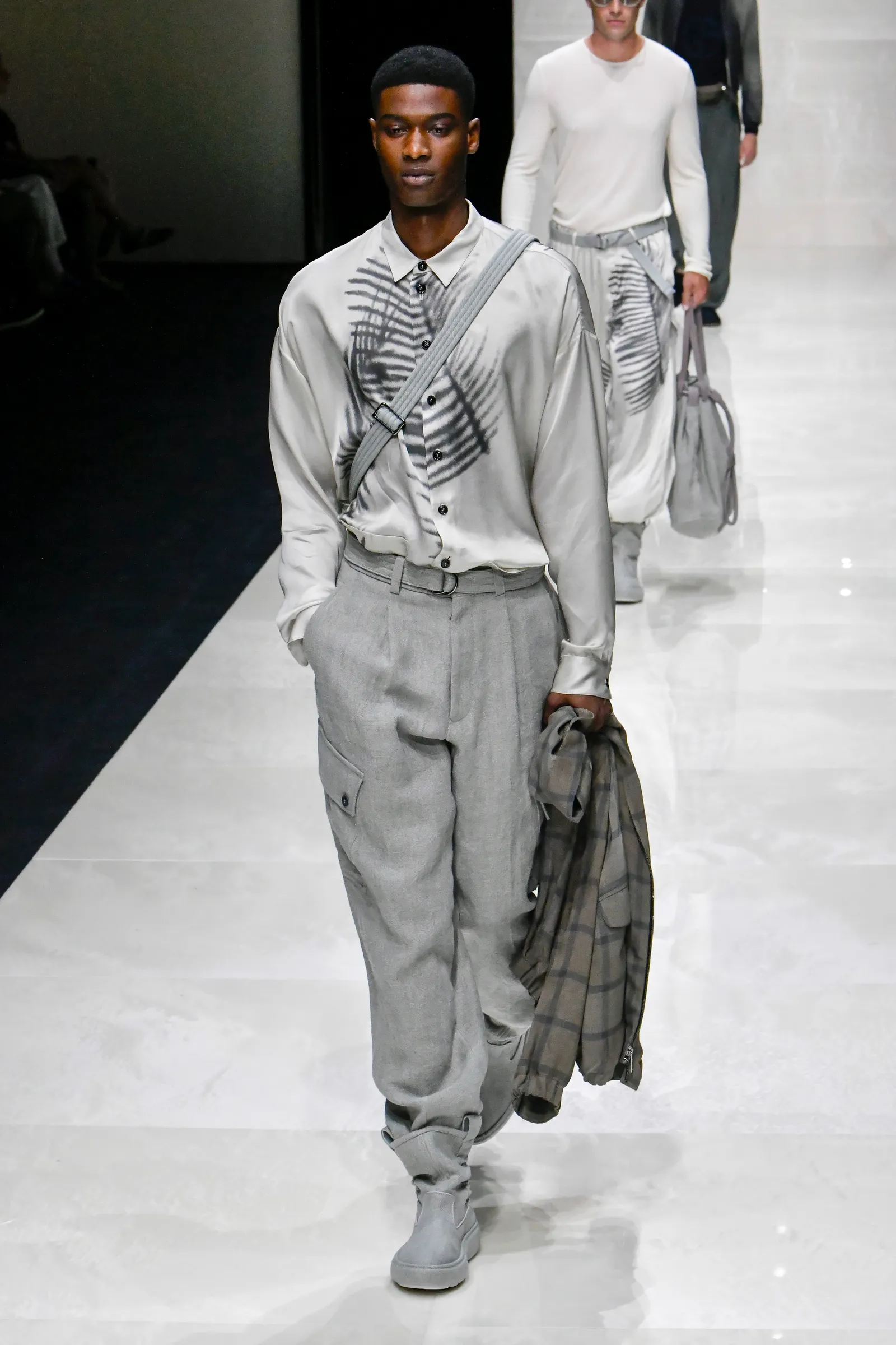 sfilata moda uomo Giorgio Armani primavera estate 2025 | Life&People Magazine